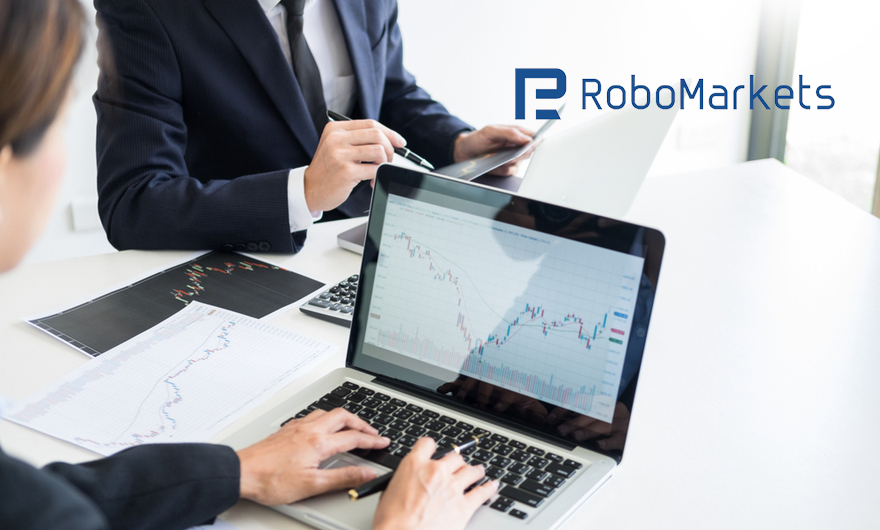 Robo market. Trading Team. Financial partner.